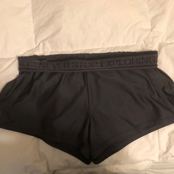 The NorthFace Shorts Large - Picture 2 of 3